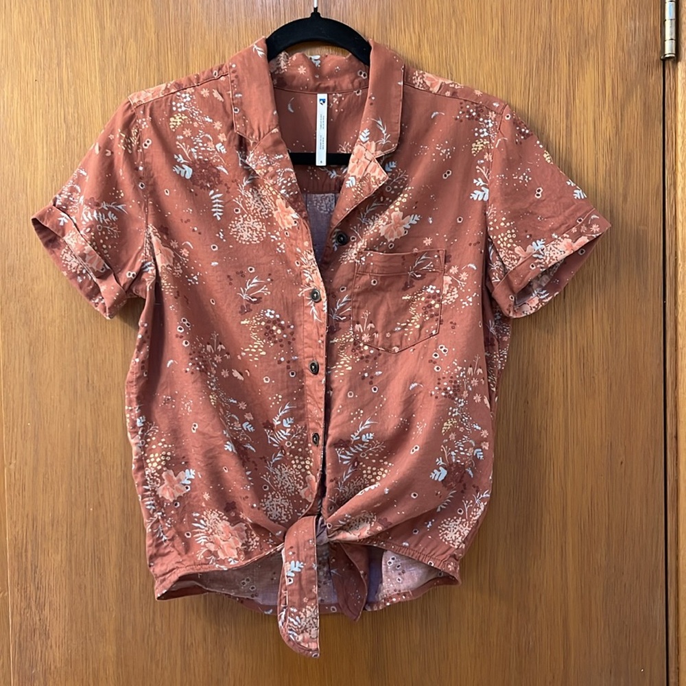 [KUHL] Floral Button-Up Women’s Top